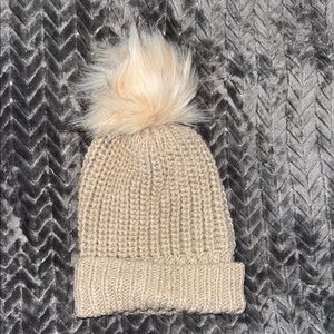 Beige Knit Beanie with Faux Fur Pom Pom